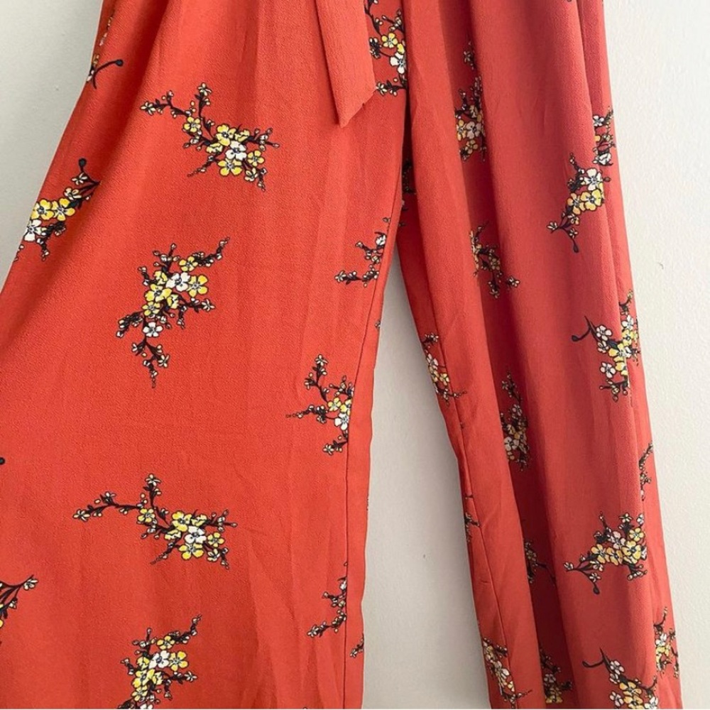 Jumper - Picture 2 of 2